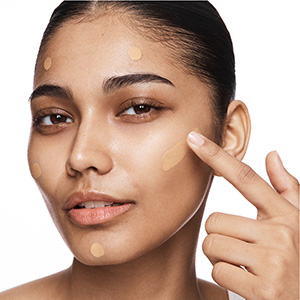 Estée Lauder - Breng aan met vingertoppen