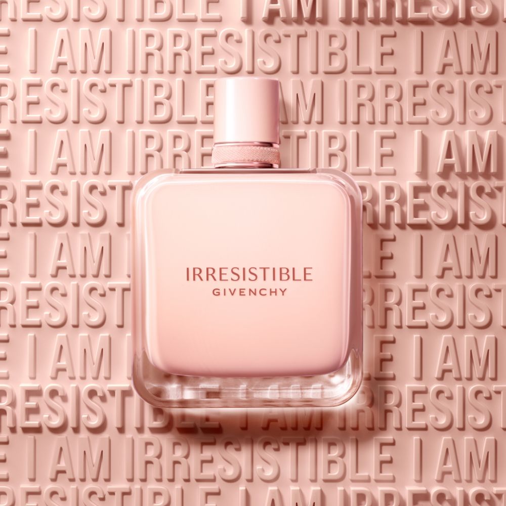 IRRESISTIBLE Eau de Parfum Nude Velvet van Givenchy.